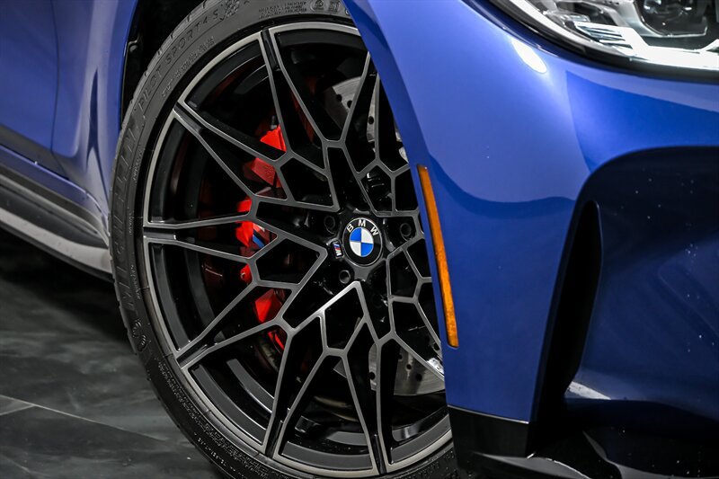 Used 2023 BMW M3 Competition w/ Executive Package RWD image 3