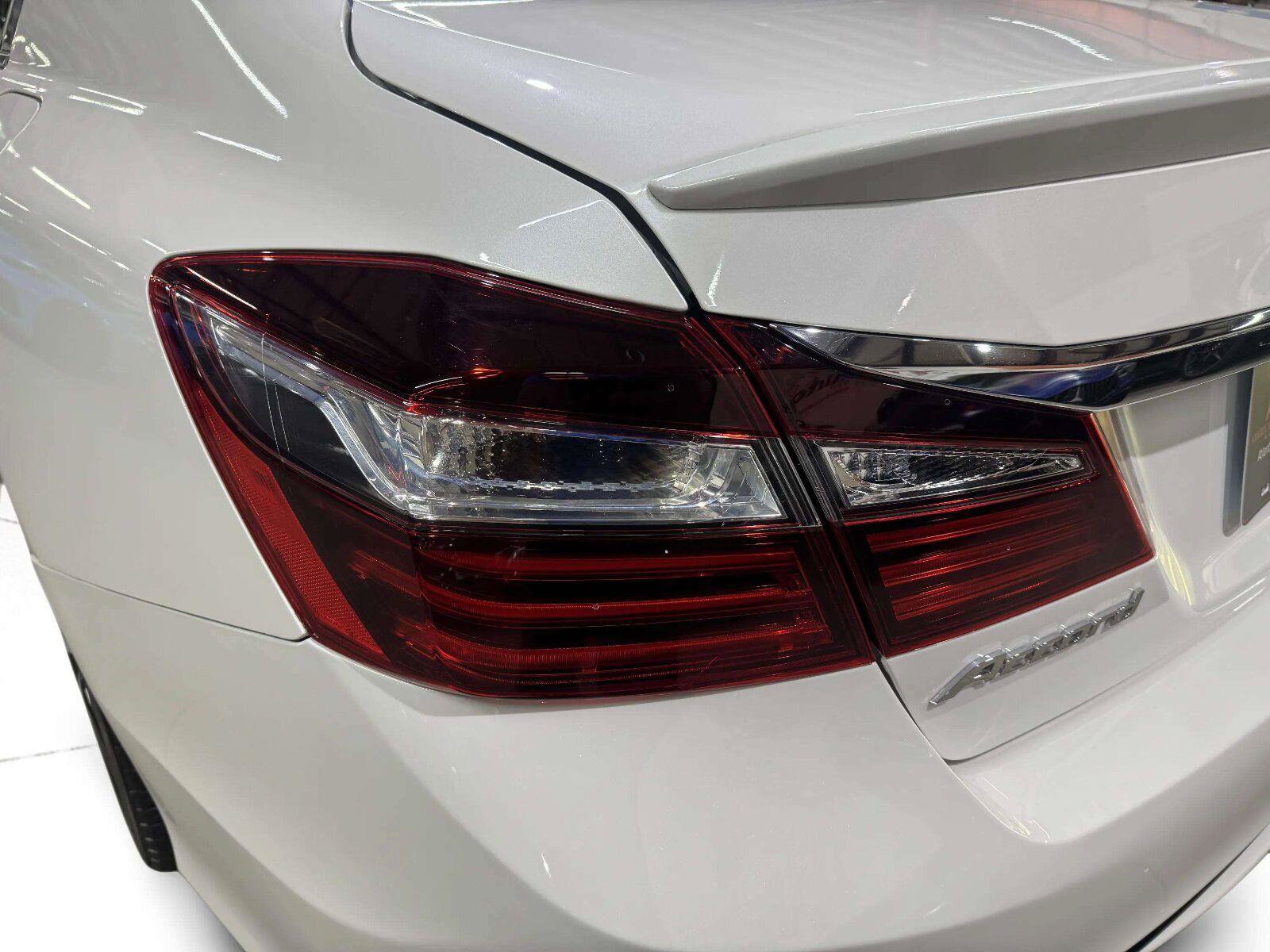 Used 2017 Honda Accord Sport Special Edition image 14