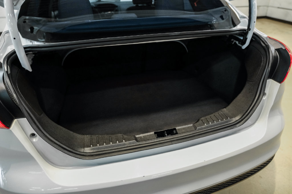 Used 2017 Ford Focus SE FWD image 52