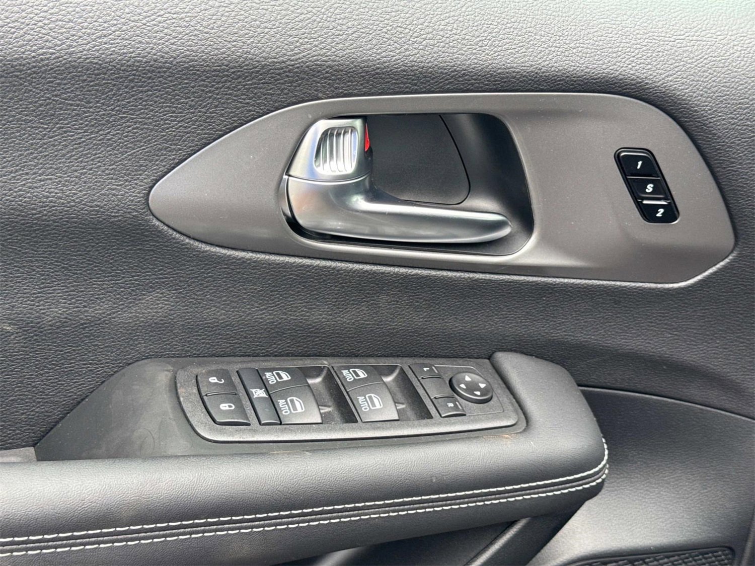 New 2025 Chrysler Pacifica Select image 27