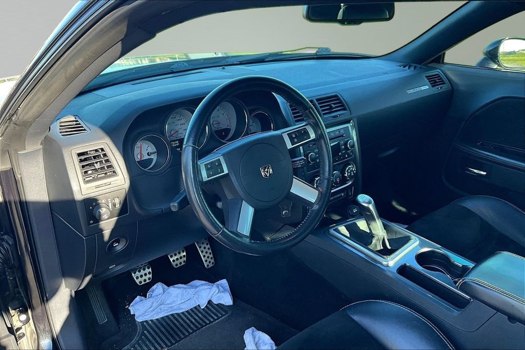 Used 2009 Dodge Challenger SRT8 RWD image 12