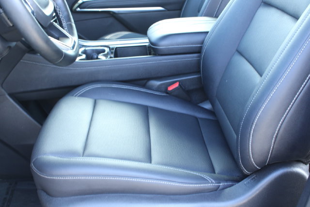 Used 2026 Chevrolet Traverse LT FWD image 36