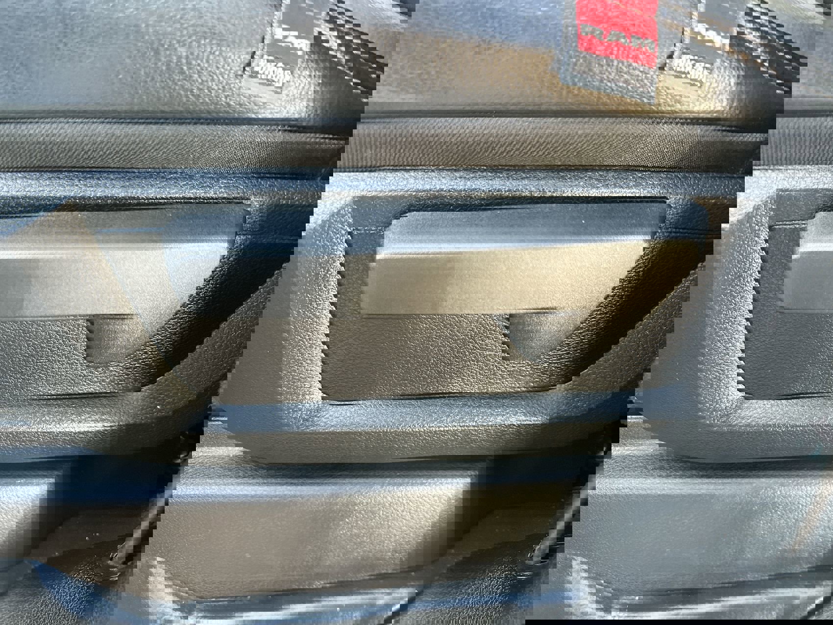 Used 2024 RAM 2500 Tradesman w/ Chrome Appearance Group image 12