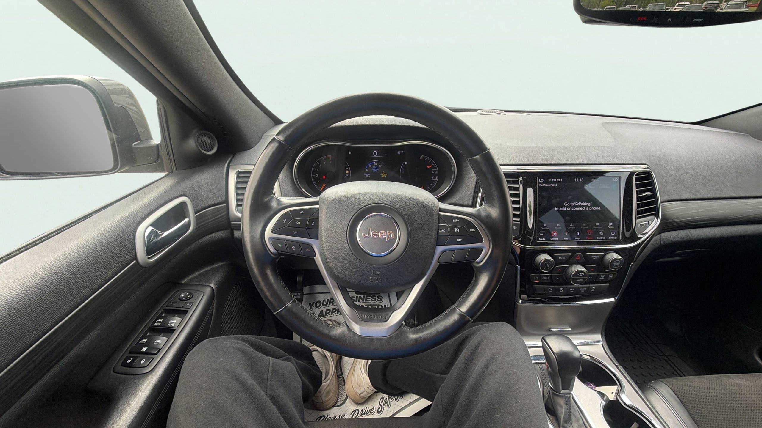 Used 2022 Jeep Grand Cherokee Laredo X AWD/4WD image 17