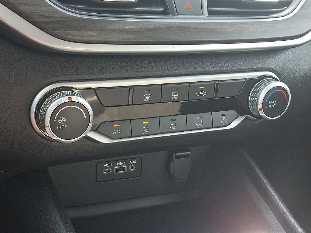 Used 2025 Nissan Altima 2.5 SV AWD/4WD image 15
