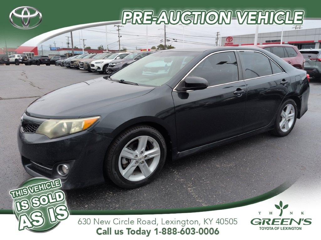 Used 2014 Toyota Camry SE w/ Moonroof Package FWD 360° Tour