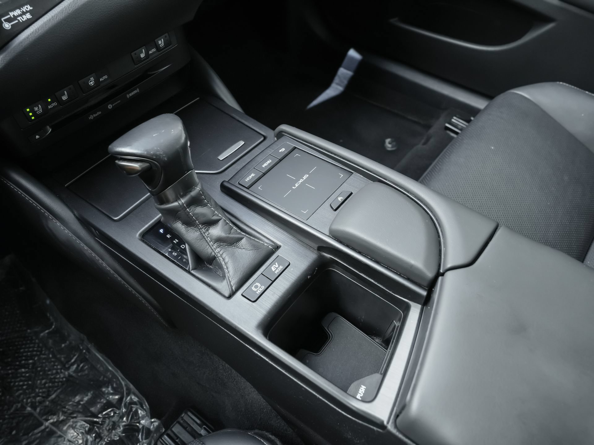 Used 2020 Lexus ES 300h w/ Premium Package FWD image 12