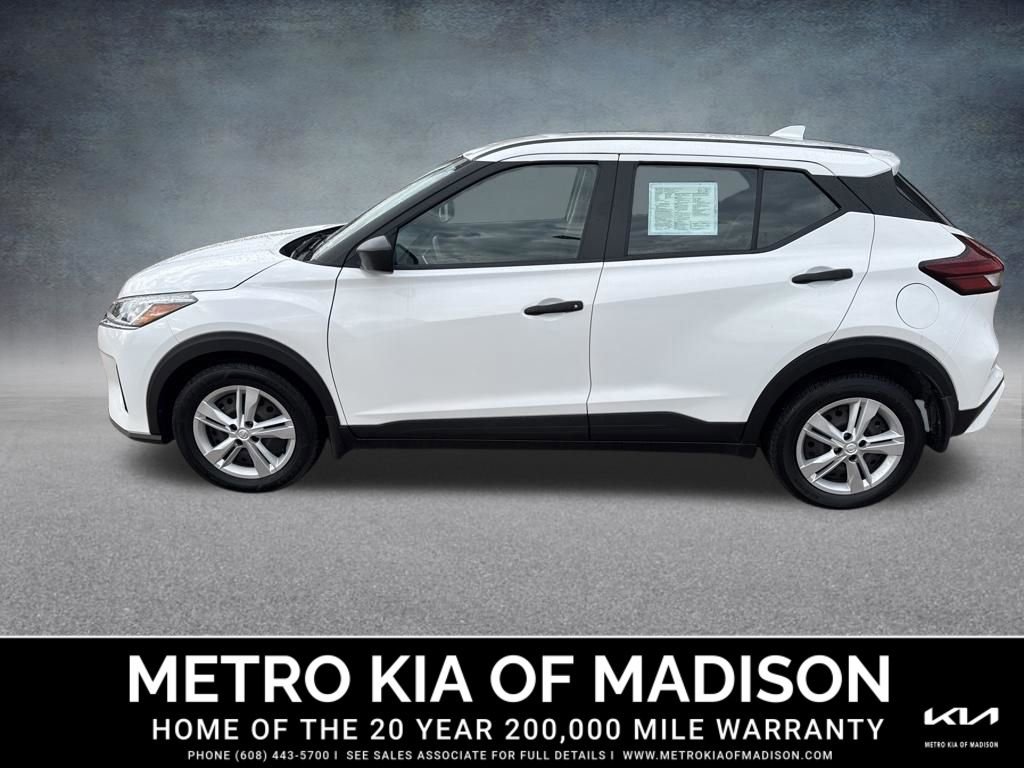 Used 2023 Nissan Kicks S image 3