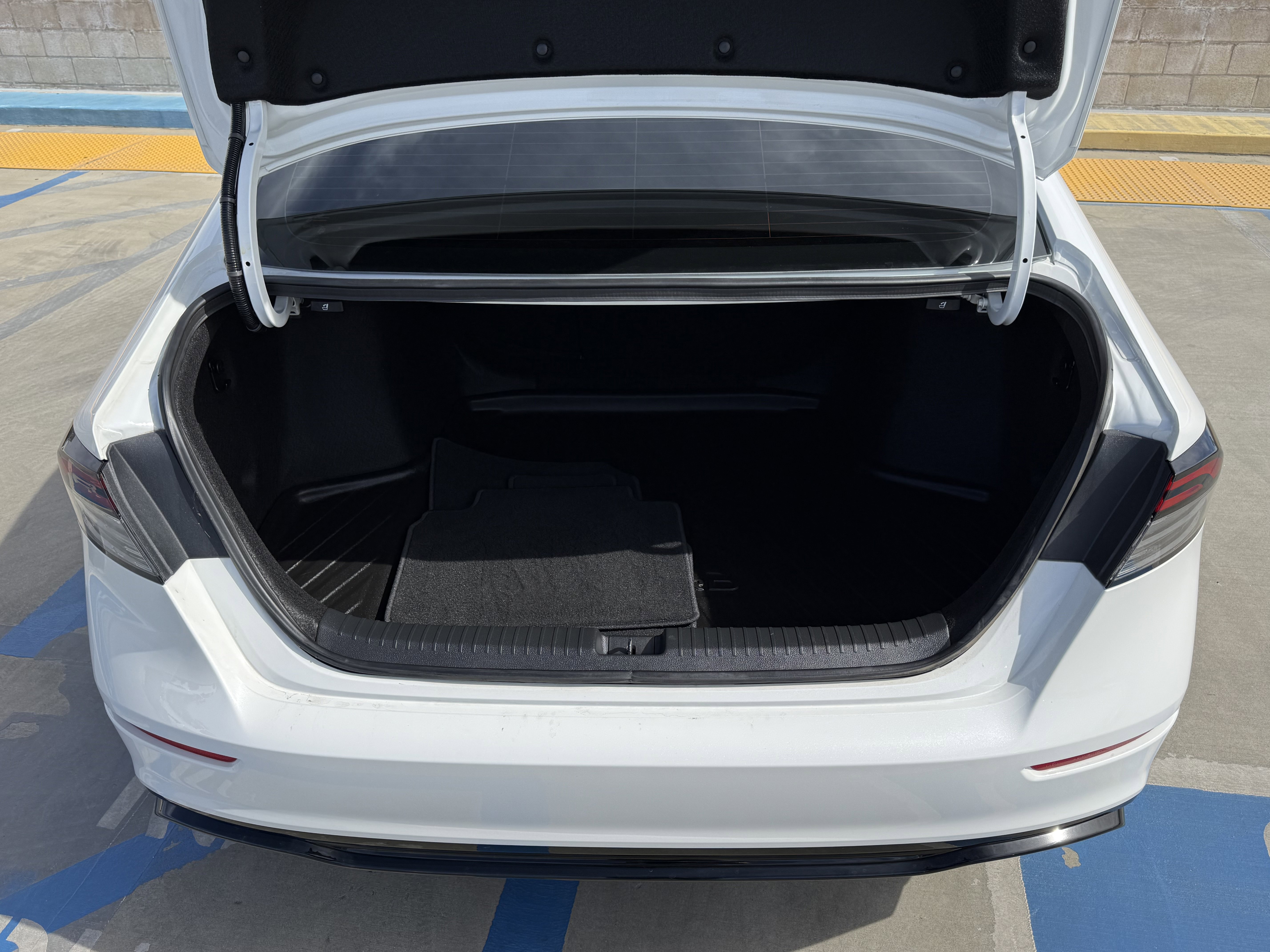 Used 2024 Honda Accord Sport image 14