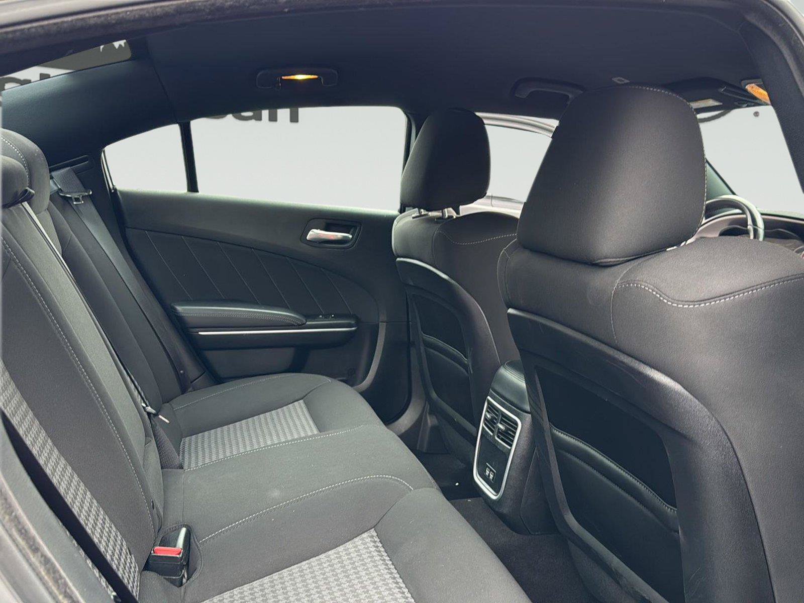 Used 2022 Dodge Charger R/T RWD image 31