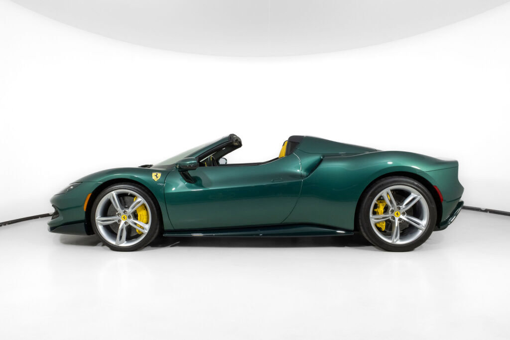 Used 2025 Ferrari 296 GTS RWD image 3