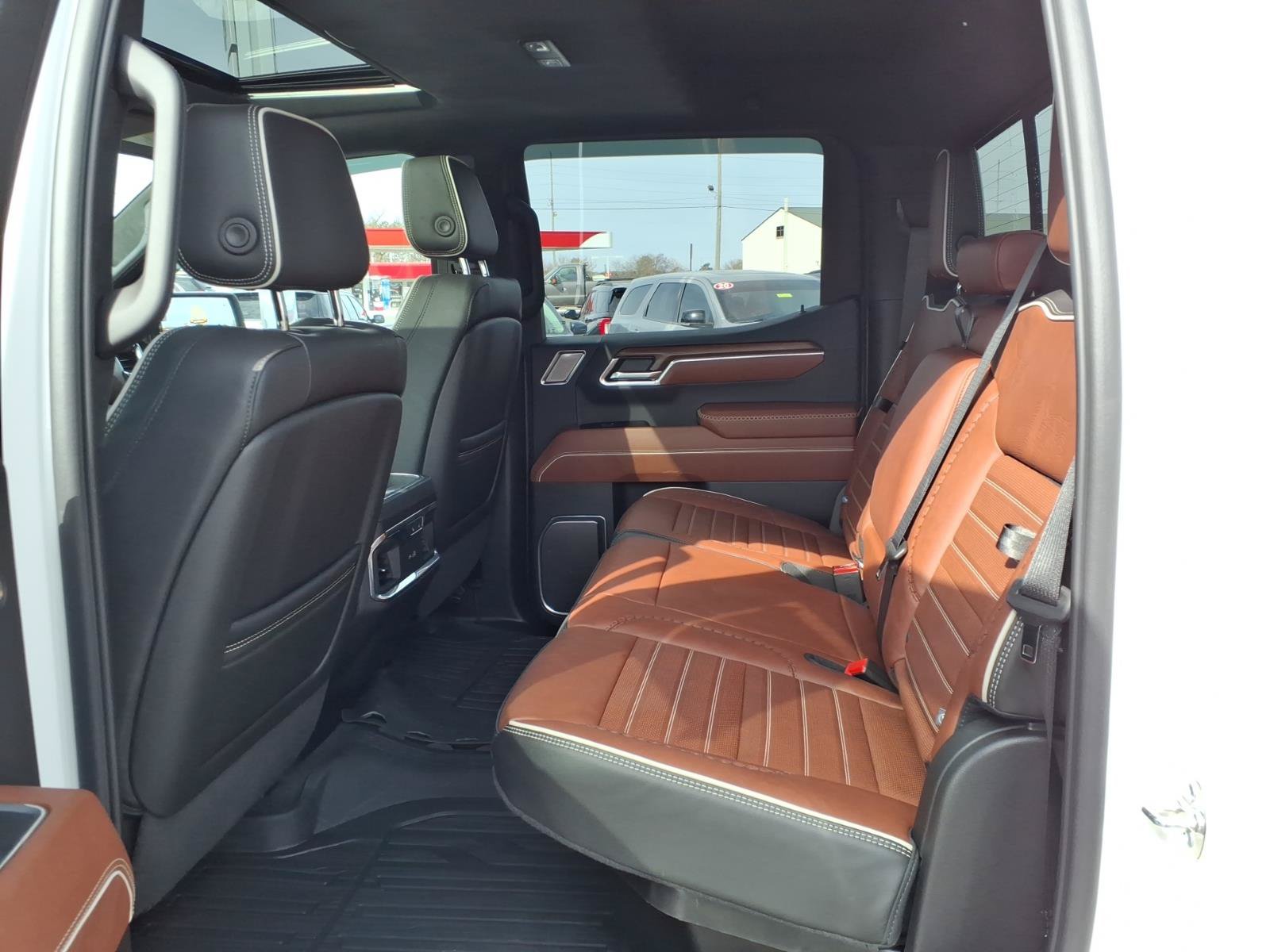 Used 2025 GMC Sierra 1500 Denali Ultimate AWD/4WD image 11