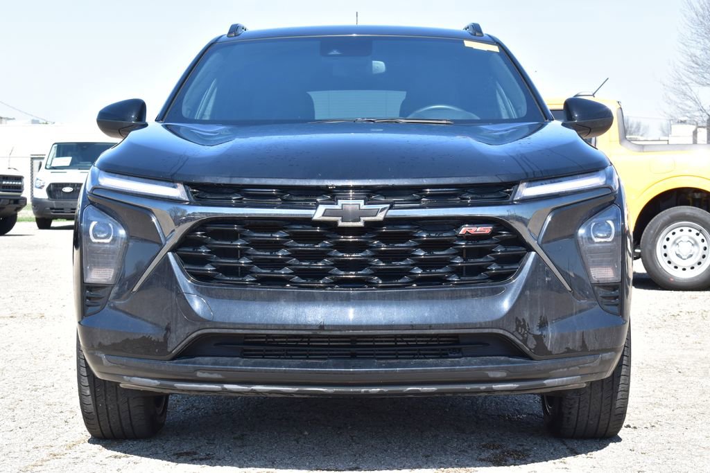 Used 2024 Chevrolet Trax RS w/ Driver Confidence Package image 2