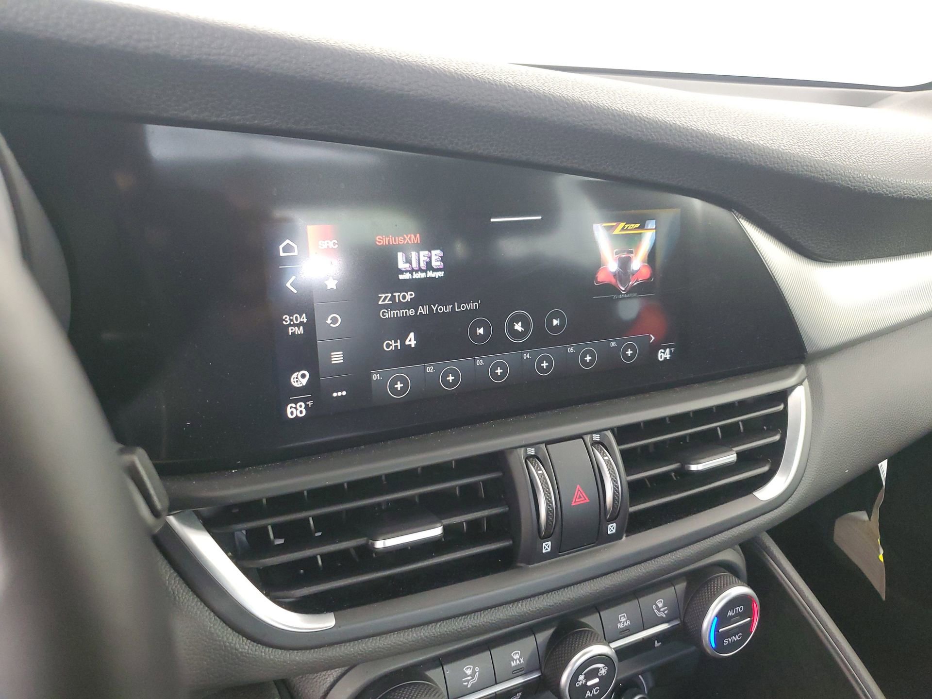 Used 2024 Alfa Romeo Giulia Ti w/ Active Assist Plus Package image 38