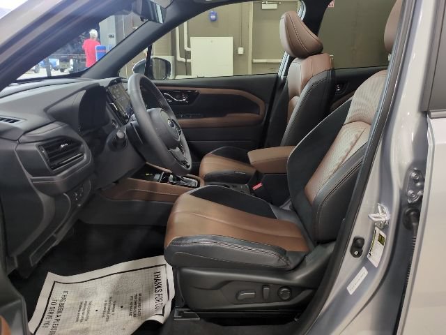 Used 2025 Subaru Forester Touring AWD/4WD image 14