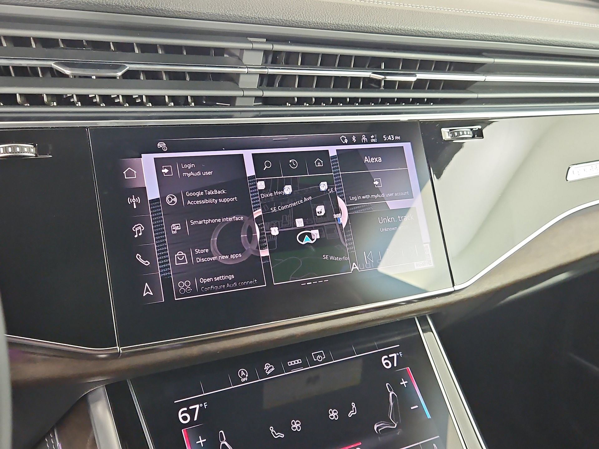 Certified 2025 Audi Q8 Premium Plus w/ Premium Plus Package AWD/4WD image 28