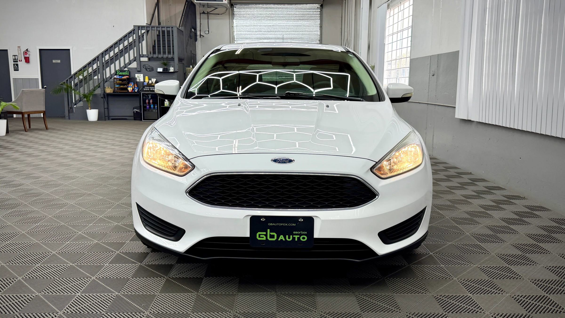 Used 2015 Ford Focus SE image 2