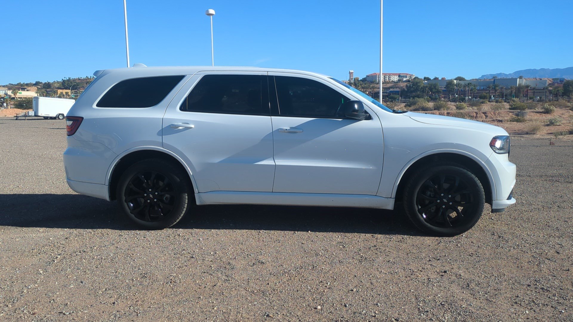 Used 2019 Dodge Durango SXT image 2