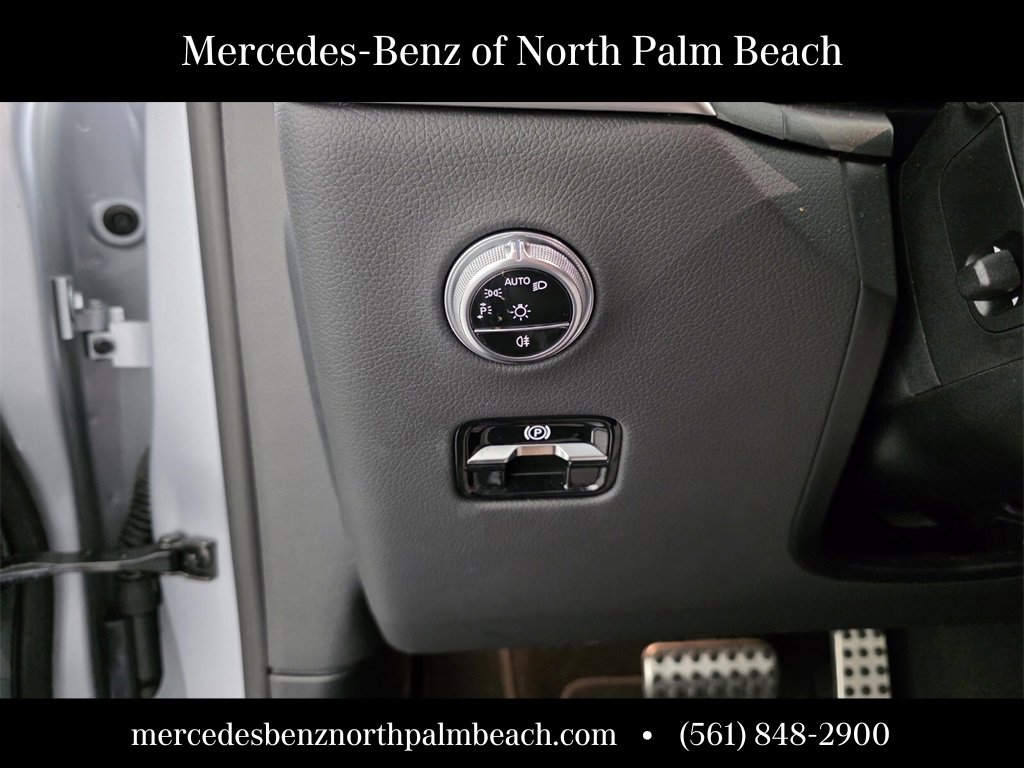Used 2024 Mercedes-Benz GLC 300 4MATIC image 23