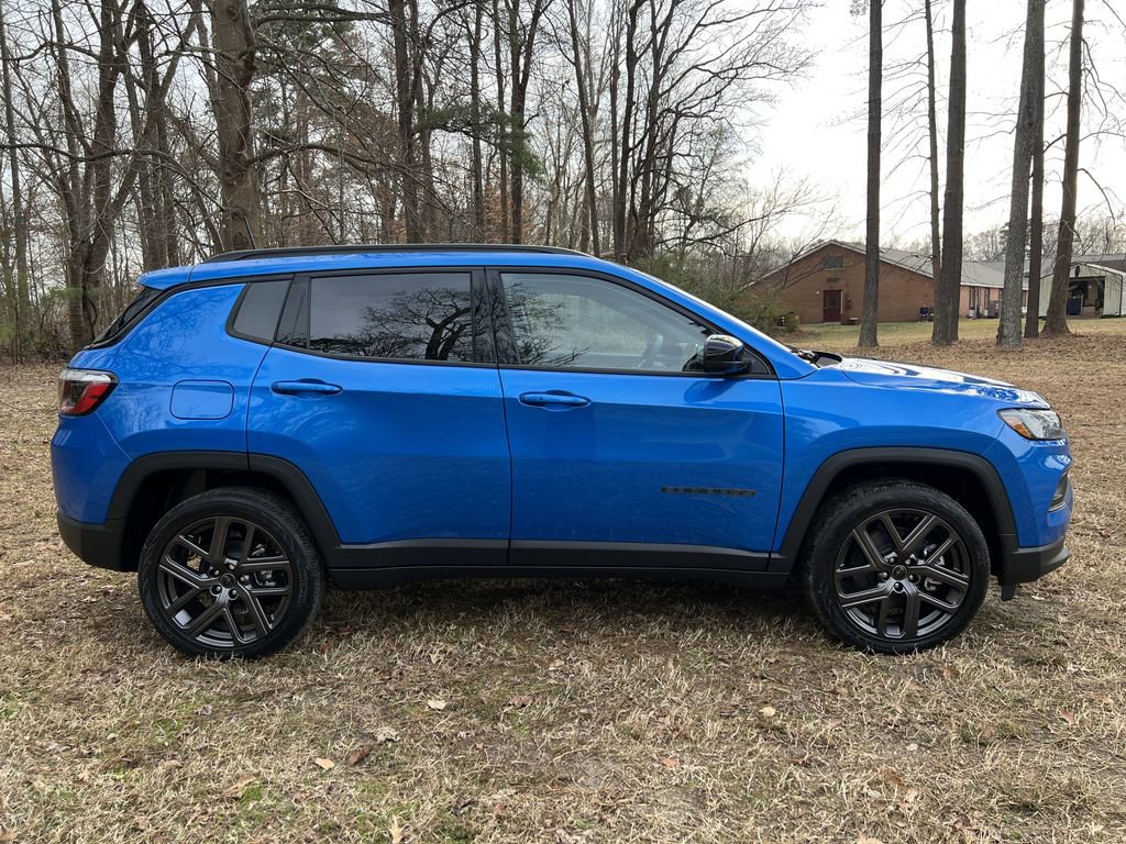 New 2026 Jeep Compass Latitude image 2