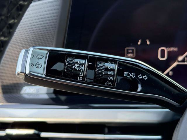 Used 2025 Cadillac Escalade ESV Sport AWD/4WD image 27