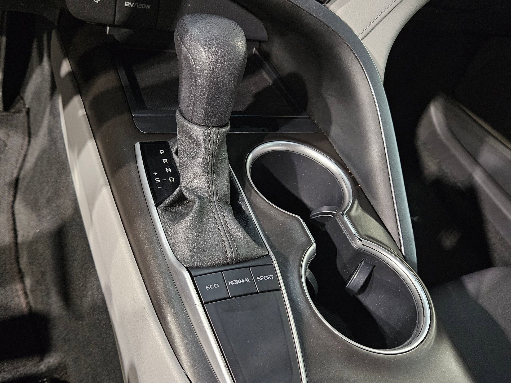 Used 2023 Toyota Camry LE image 31