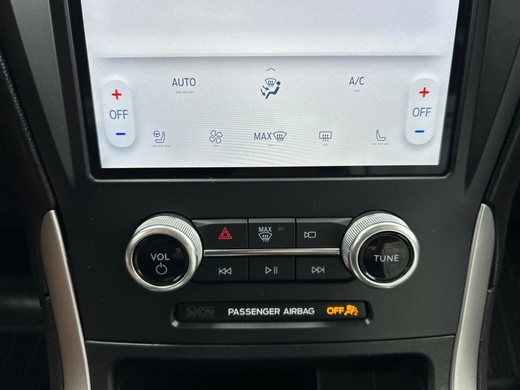 Used 2022 Ford Edge SEL w/ Convenience Package image 29