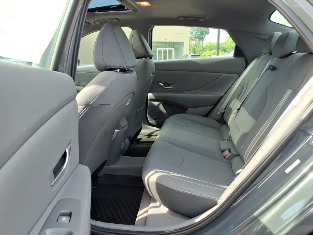 Used 2026 Hyundai Elantra SEL Sport Premium FWD image 10