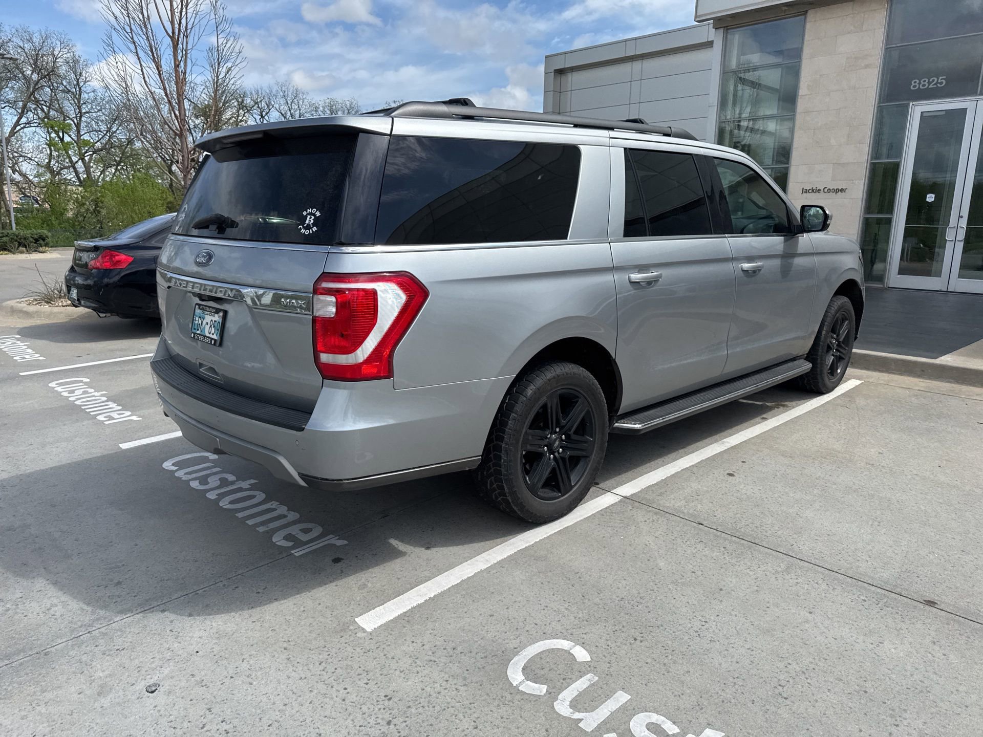 Used 2021 Ford Expedition Max XLT image 6