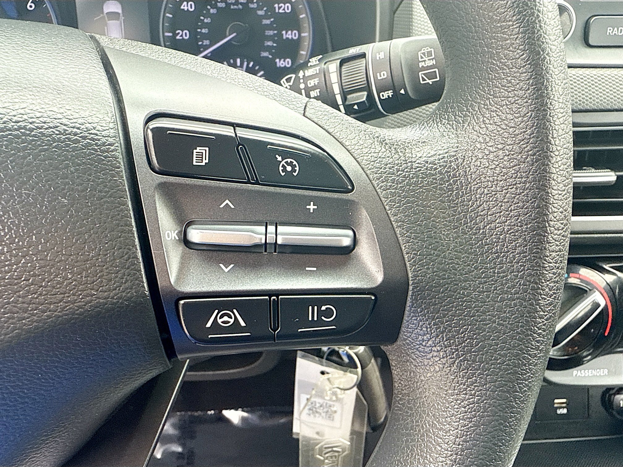 Used 2023 Hyundai Kona SE AWD/4WD image 35