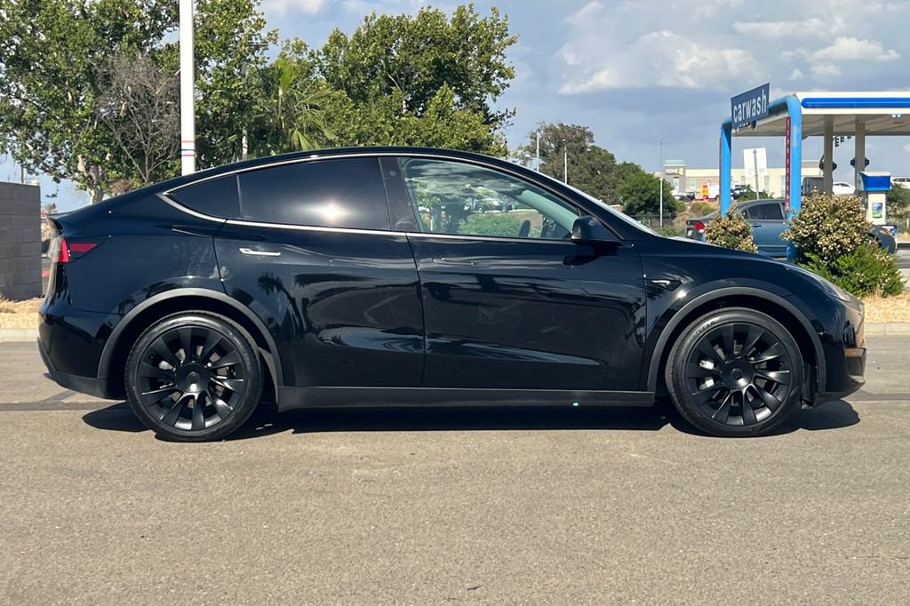Used 2021 Tesla Model Y Long Range AWD/4WD image 3
