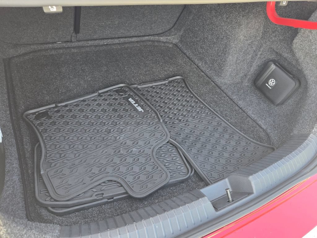 Certified 2023 Volkswagen Jetta SEL FWD image 16