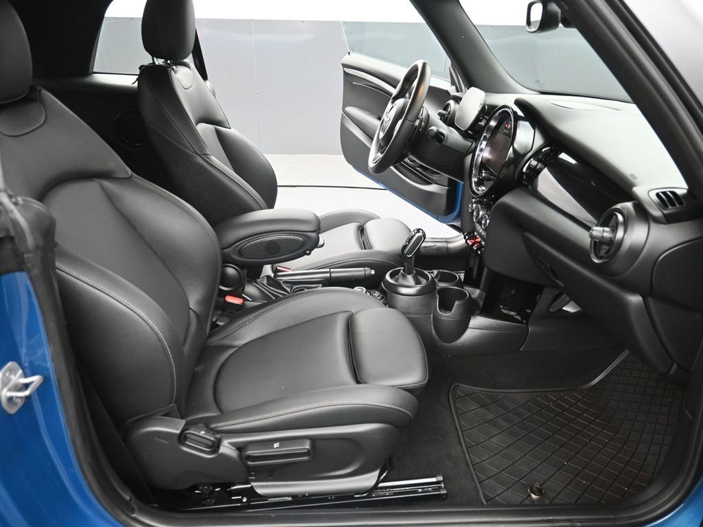 Used 2023 MINI Cooper S FWD image 2