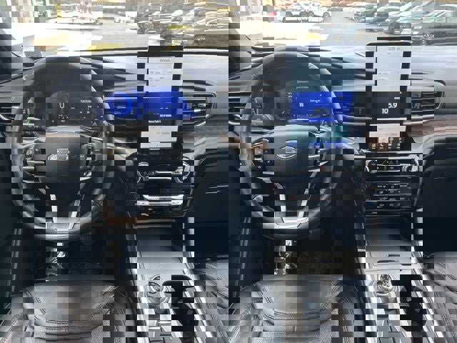Used 2023 Ford Explorer Platinum w/ Technology Package image 16