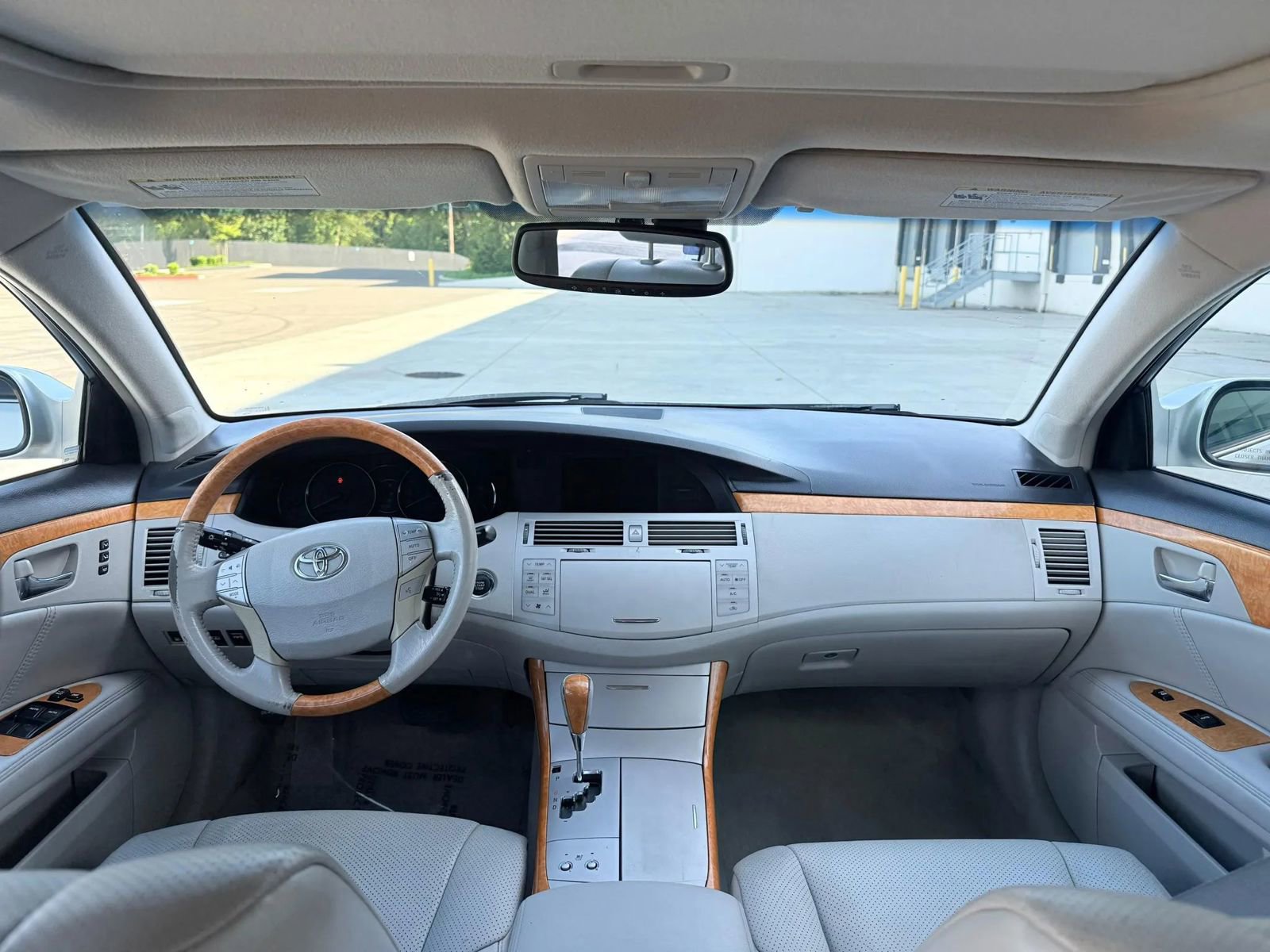 Used 2007 Toyota Avalon Limited FWD image 13