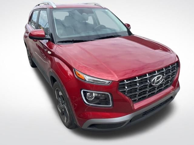 Used 2023 Hyundai Venue Limited w/ Cargo Package image 7