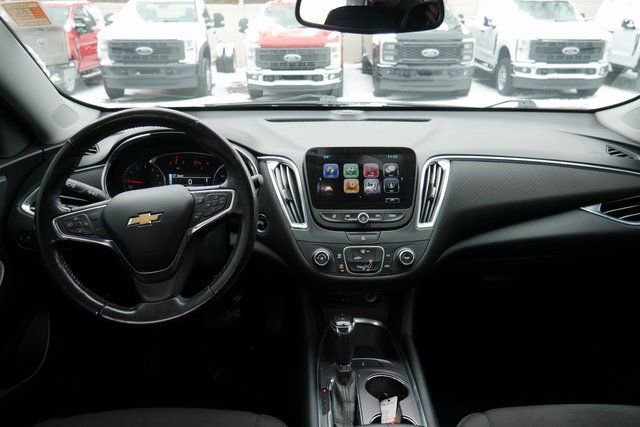 Used 2018 Chevrolet Malibu LT image 4