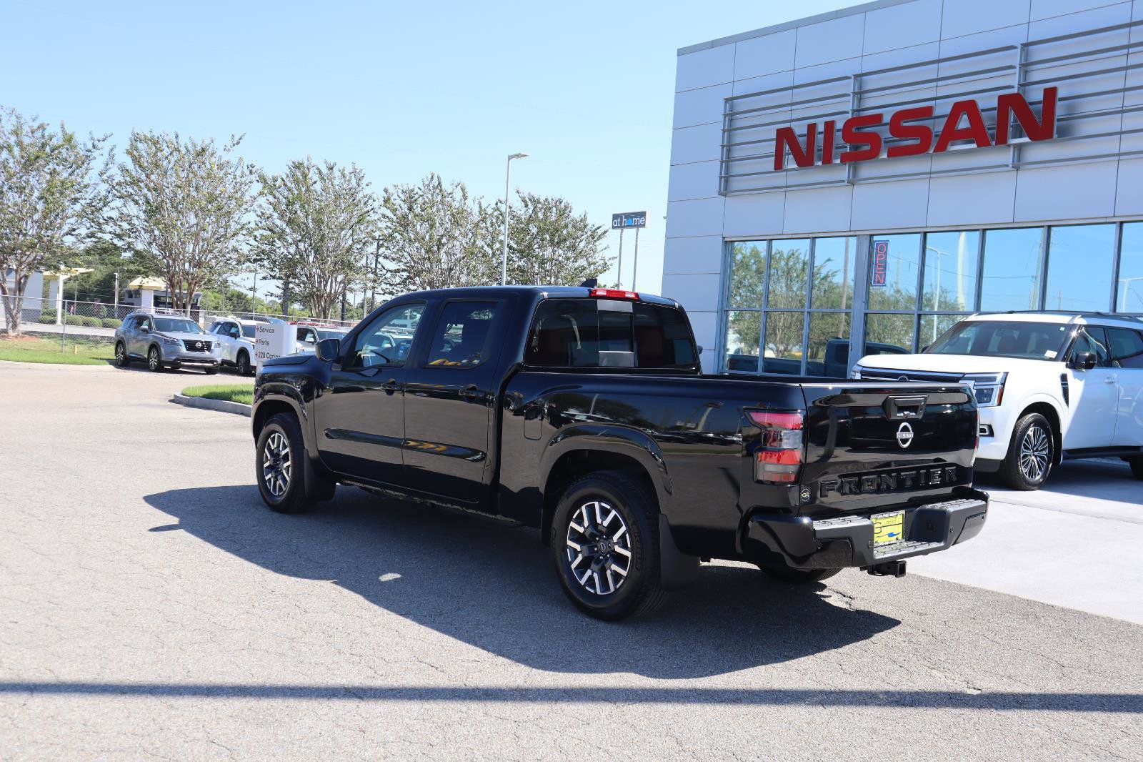 New 2026 Nissan Frontier SV image 5