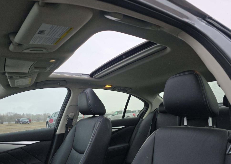 Used 2023 INFINITI Q50 Luxe image 6