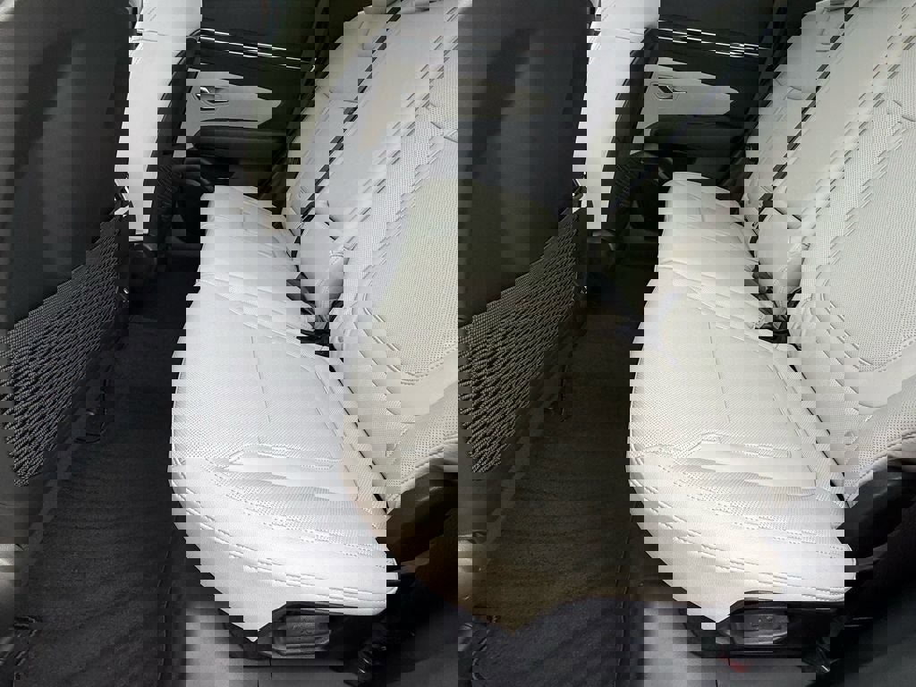 Used 2023 Hyundai Tucson SEL w/ Convenience Package image 13