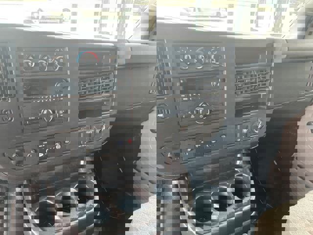 Used 2018 Chevrolet Express 4500 Extended w/ Driver Convenience Package RWD image 13