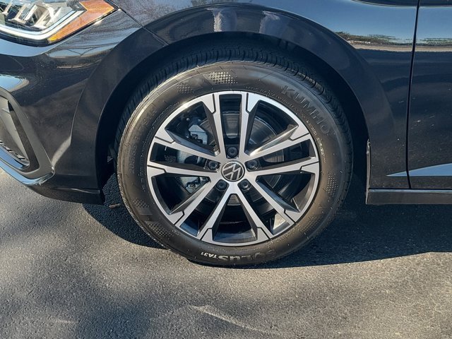 Used 2025 Volkswagen Jetta Sport image 28