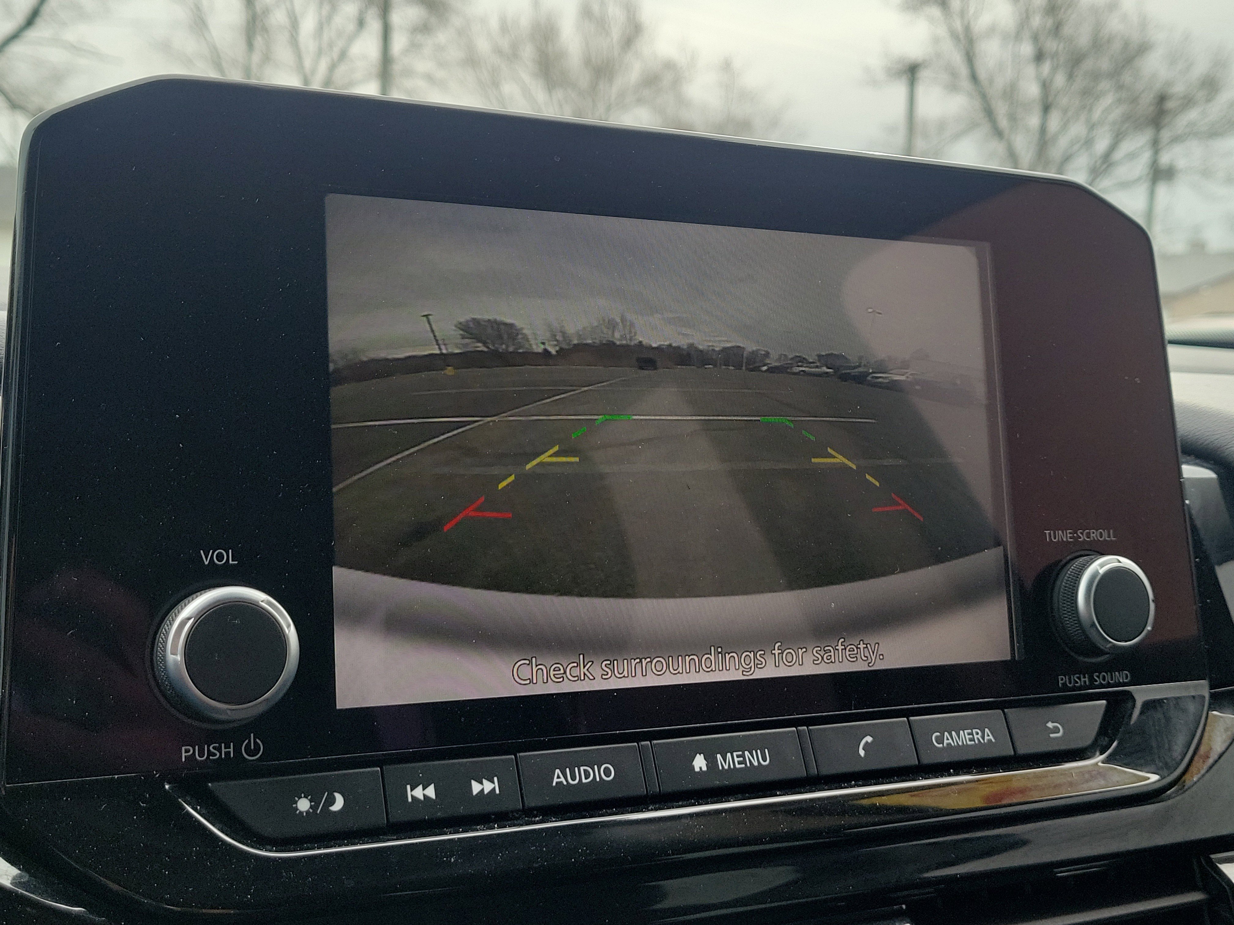 Used 2024 Nissan Pathfinder SV image 25