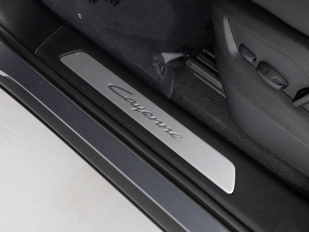 New 2026 Porsche Cayenne Coupe AWD/4WD image 19