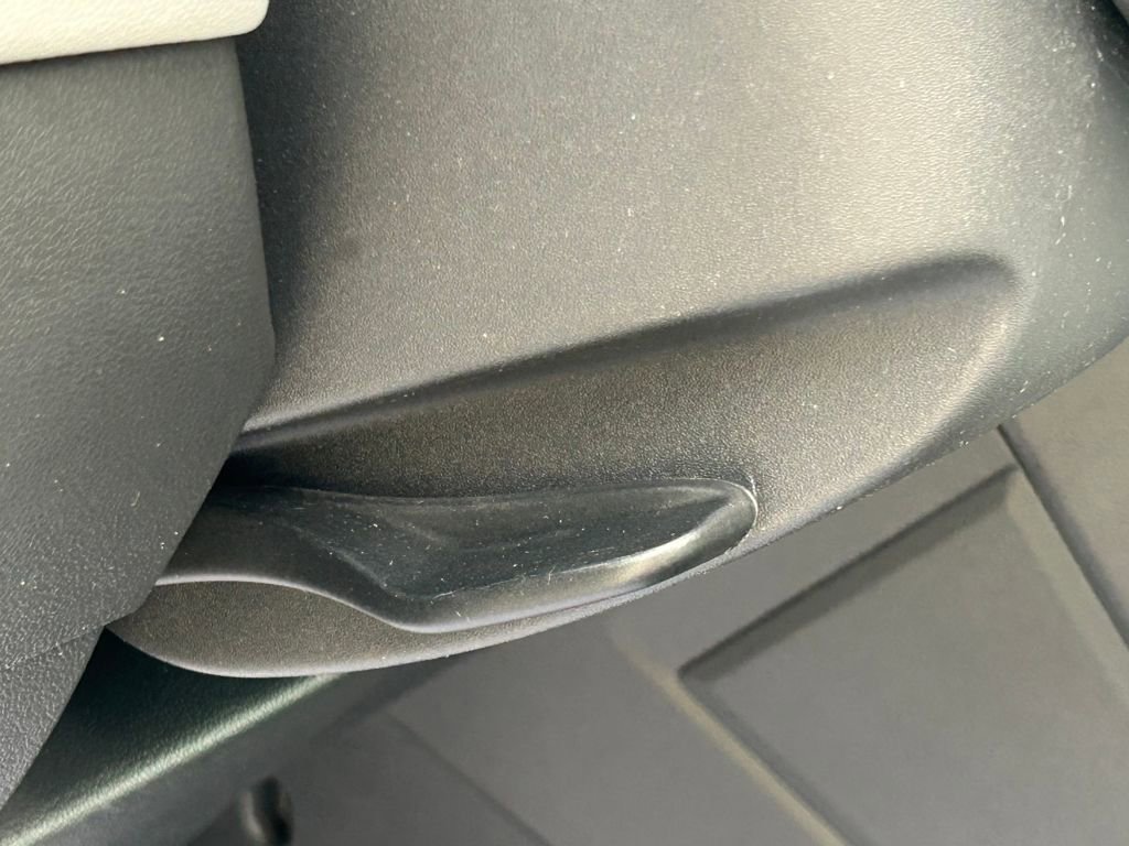 Used 2022 Volkswagen Taos SEL w/ Panoramic Sunroof Package image 58