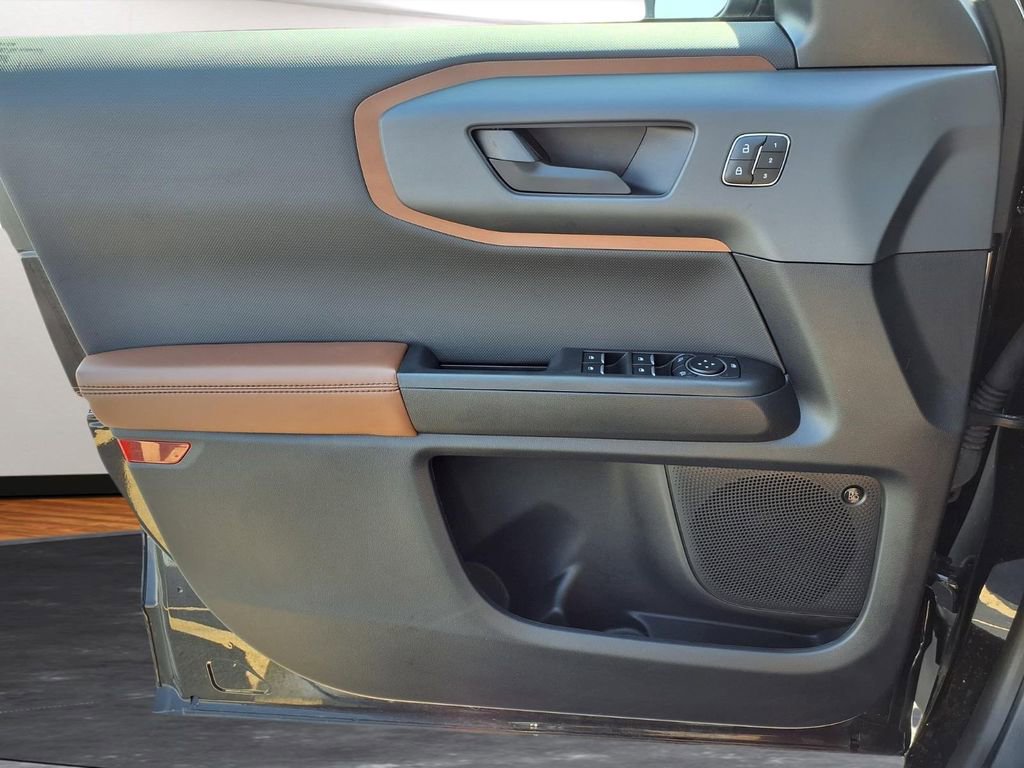 Used 2024 Ford Bronco Sport Outer Banks w/ Tech Package image 16