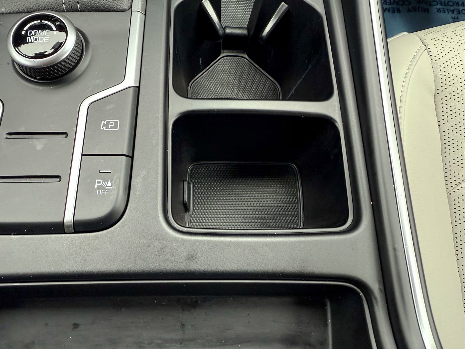 Used 2023 Kia Sorento S image 24