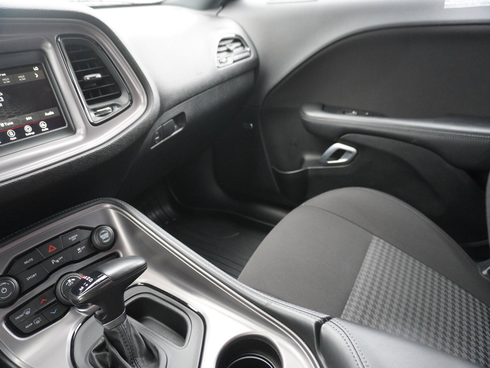 Used 2023 Dodge Challenger GT w/ Performance Handling Group image 17