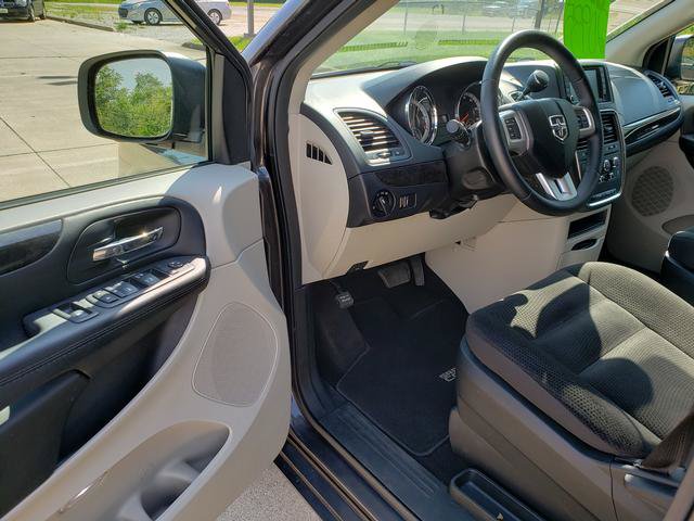Used 2017 Dodge Grand Caravan SE w/ Power Window Group FWD image 10