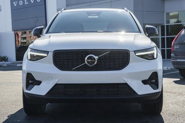 New 2026 Volvo XC40 B5 Plus w/ Protection Package Premier image 2